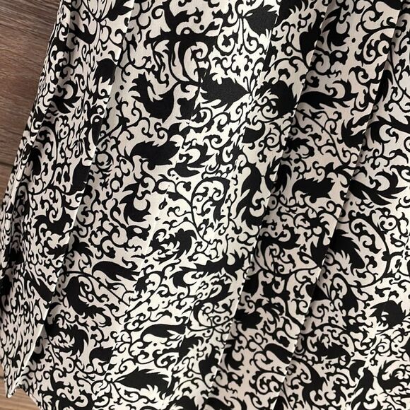 Evanna Petite Skirt Set , Size 10, Black and White Floral Print - Picture 9 of 12